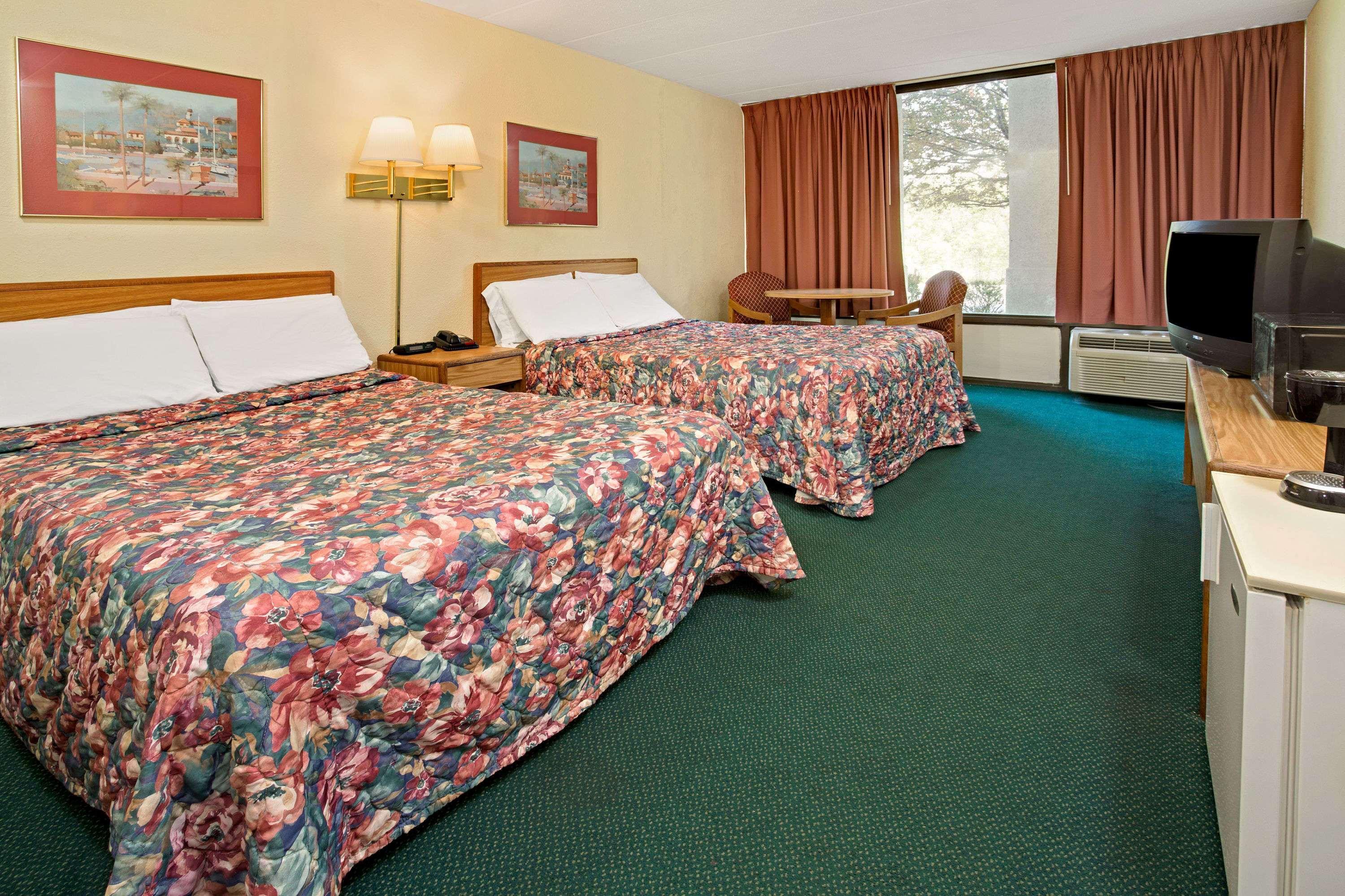 Days Inn By Wyndham Sharonville Zewnętrze zdjęcie