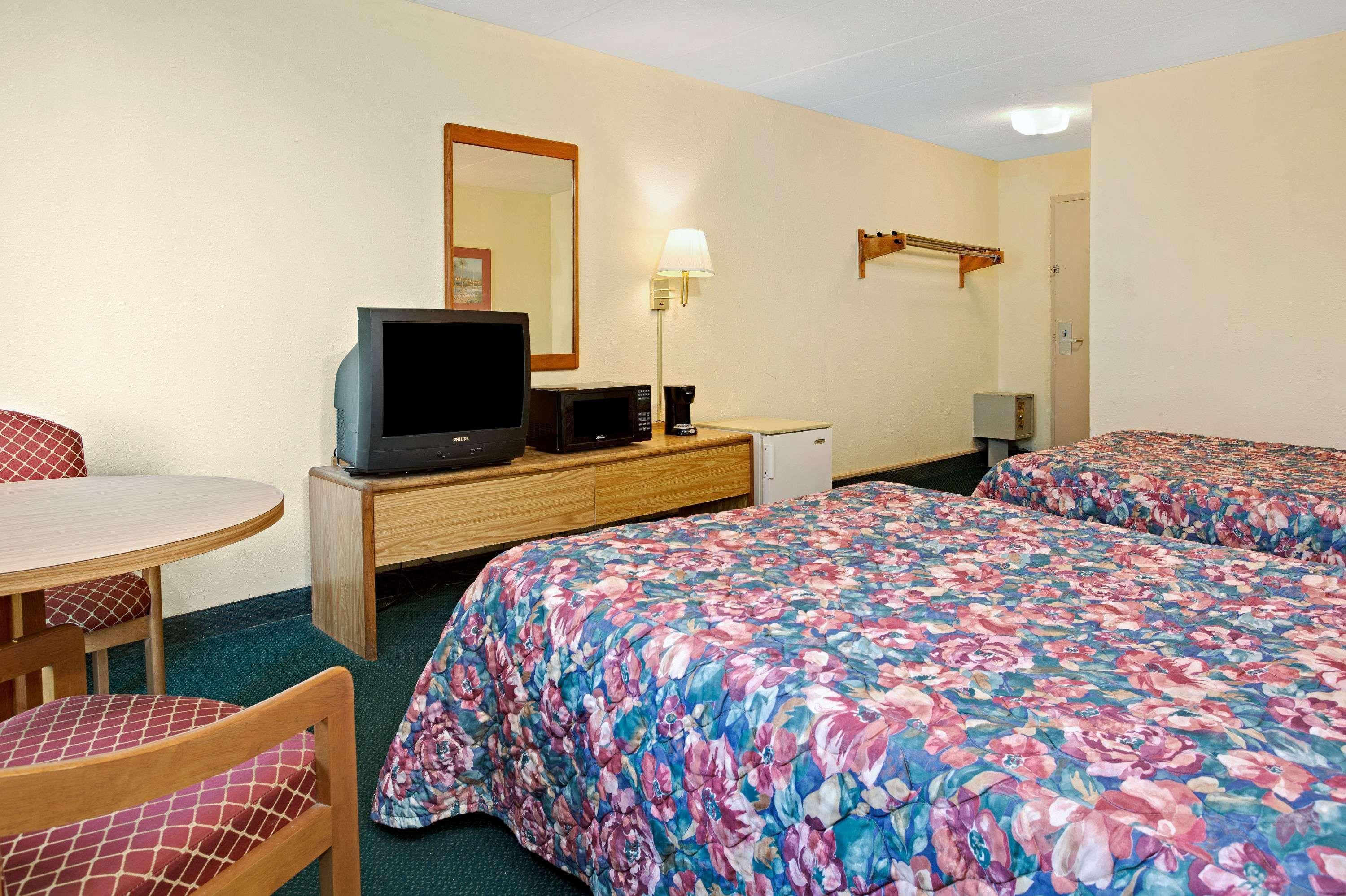 Days Inn By Wyndham Sharonville Zewnętrze zdjęcie